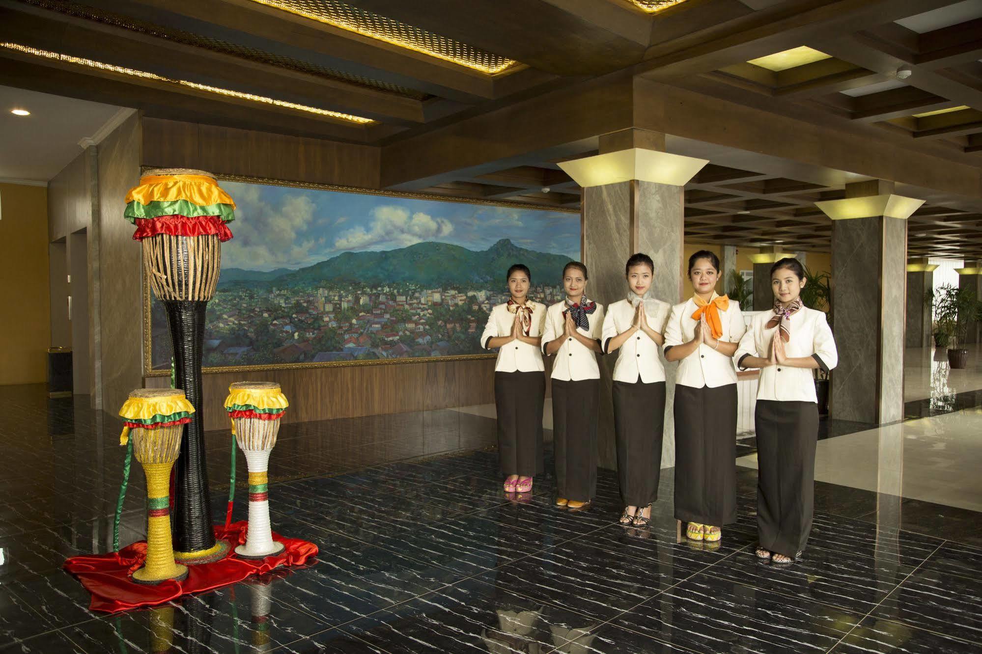 โรงแรมรอยัล ตองอู ตองยี ภายนอก รูปภาพ